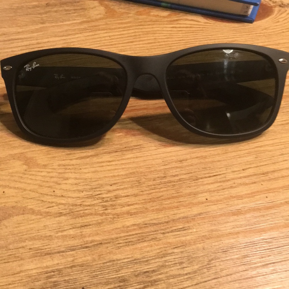 My ex’s sun glasses used Ray-ban